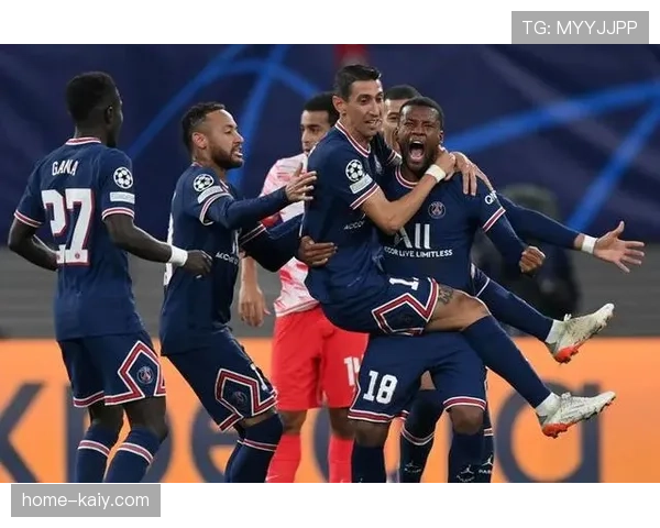 莱比锡主场2-0完胜门兴，巩固欧冠席位竞争地位